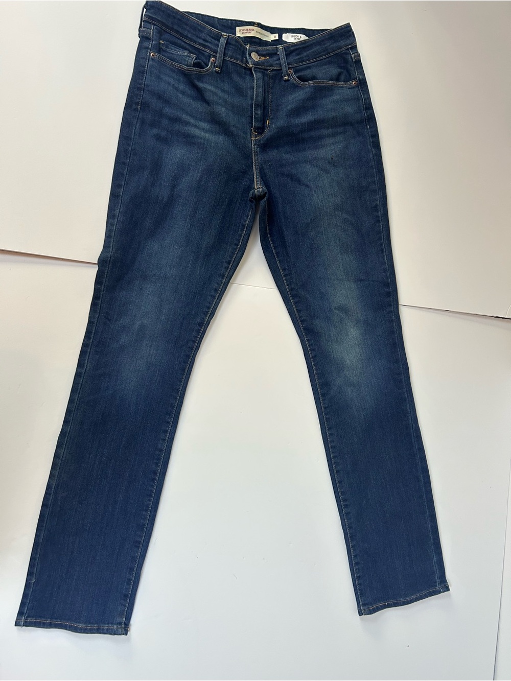 Levi Strauss Signature Women’s Size 8 Mid Rise Straight Leg Jeans Dark Wash